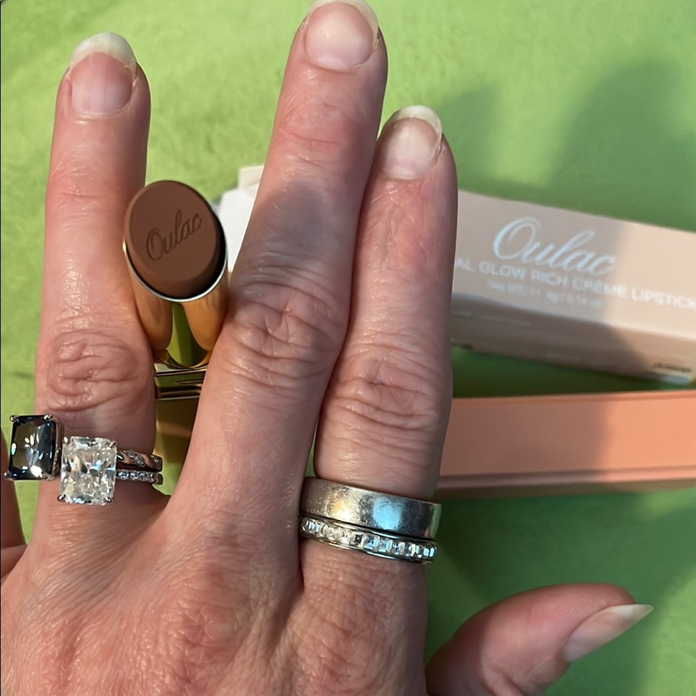 Oulac Rich Creme Lipstick- Brown